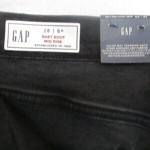 Women's 28/6R GAP Baby Boot Mid Rise Jeans - NWOT
